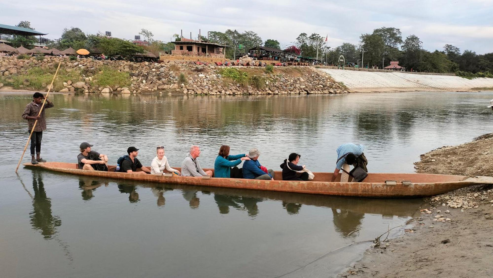 Hotel Garden Of Dreams Sauraha Εξωτερικό φωτογραφία